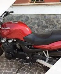 Kawasaki ZR7 - 2