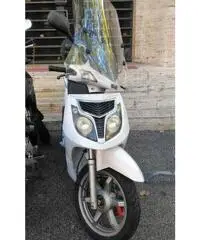 Scooter 150 con motore honda SH - 2