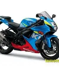 SUZUKI GSX R 600 .