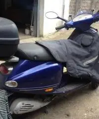 Vespa ET4 150 - 2005 blu - 2