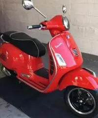 PIAGGIO Vespa GTS 300 Super MY 14 - 3