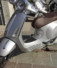 VESPA Primavera 125 70° anniversario - 3