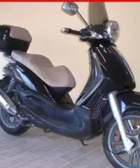 PIAGGIO Beverly 300 i.e nero - 25367 - 4