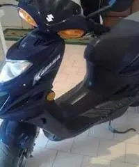 Scooter Motorino Suzuki Katana 50 - 2