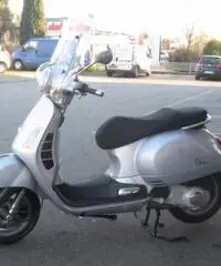 VESPA GTS 250 gts - 2