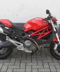 DUCATI Monster 696 NAKED