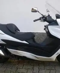 SUZUKI Burgman AN 400 LUX