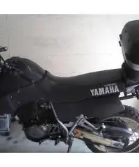 VENDO O SCAMBIO CON SCOOTER 50 cc YAMAHA XT 600