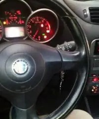 Alfa romeo 147 - 5