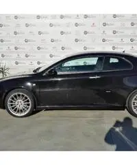 ALFA ROMEO GT 1.9 JTDM 16V Distinctive Black Line - 2