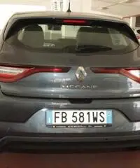 RENAULT Megane ZEN 1.5 dcI 110 cv - 4