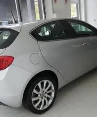 Alfa Romeo Giulietta 1.6 Jtdm-2 105 CV Distinctive - 4