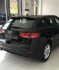 Audi A3 Sportback 1.6 TDI Clean Diesel S Tronic Business - 3