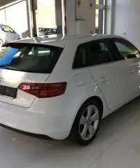 Audi A3 Sportback 2.0 TDI S Tronic Ambition - 4