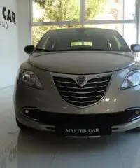 Lancia Ypsilon 1.3 MJT 16V 95 CV 5 Porte S&S Platinum - 2