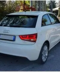 Audi A1 1.6 TDi Xenon-led 105 CV - 4