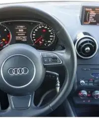 Audi A1 1.6 TDi Xenon-led 105 CV - 5