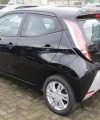 TOYOTA Aygo 1.0 VVT-i 69 CV 5 porte x-play - 8