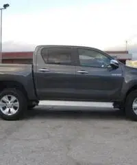 TOYOTA Hilux 2.4 D-4D 4WD 4p. DC Lounge -305- - 7