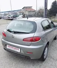 Alfa Romeo 147 147 1.6 16V TS (105) 5 porte Distinctive - 4