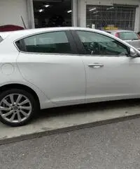 Alfa Romeo Giulietta 1.6 JTDm TCT 120 CV Super - 6