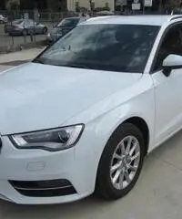 Audi A3 1.6 TDI 105Cv. S.B. ATTRACTION