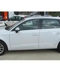 Audi A3 1.6 TDI 105Cv. S.B. ATTRACTION - 9