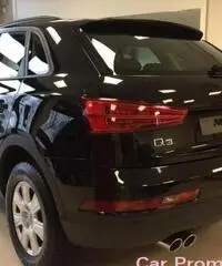 AUDI Q3 2.0 TDI 150 CV Business - 4