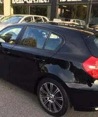 BMW 116 d 2.0 116CV 5 porte Futura - 2