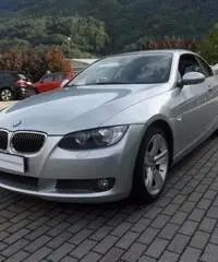 BMW 335 i cat Cabrio Futura - 3