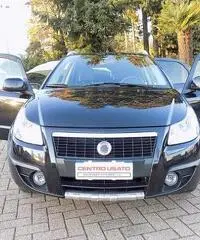 FIAT Sedici 1.6 16V 4x4 Emotion - 2