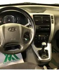 HYUNDAI Tucson 2.0 CRDi 4WD VGT Dynamic - 8