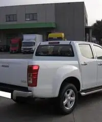 ISUZU D-Max 2.5 Crew Cab Quasar A/T 4WD - 4