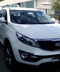 KIA Sportage 1.7 CRDI VGT 2WD high tech - 6