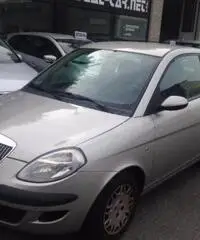 LANCIA Ypsilon 1.2 16V Platino