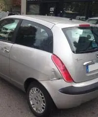 LANCIA Ypsilon 1.2 16V Platino - 3