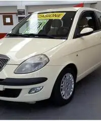 LANCIA Ypsilon 1.2  2004