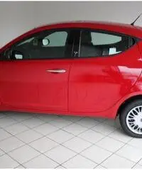 LANCIA Ypsilon 1.2 69 CV 5 porte - 3