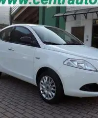 LANCIA Ypsilon 1.2 69 CV 5 porte Silver