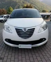 LANCIA Ypsilon 1.2 69 CV 5 porte Silver - 2