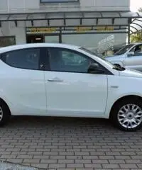 LANCIA Ypsilon 1.2 69 CV 5 porte Silver - 4