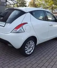 LANCIA Ypsilon 1.2 69 CV 5 porte Silver - 5