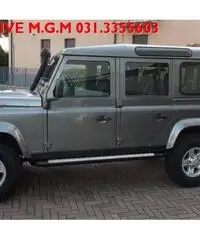 LAND ROVER Defender 110 2.4 TD4 Station Wagon SE - 2