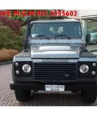 LAND ROVER Defender 110 2.4 TD4 Station Wagon SE - 5