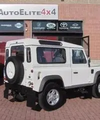 LAND ROVER Defender 90 2.4 TD4 Station Wagon E - 4