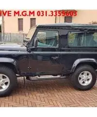 LAND ROVER Defender 90 2.4 TD4 Station Wagon SE - 2