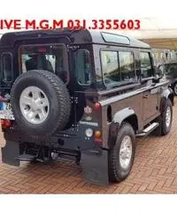 LAND ROVER Defender 90 2.4 TD4 Station Wagon SE - 6