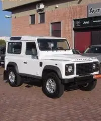 LAND ROVER Defender 90 2.4 TD4 Station Wagon S