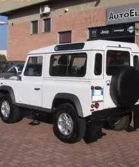 LAND ROVER Defender 90 2.4 TD4 Station Wagon S - 6