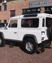 LAND ROVER Defender 90 2.4 TD4 Station Wagon S - 7